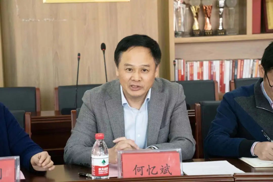 工业大型3d打印机厂家联泰科技与湖南工业职业技术学院完成签约揭牌仪式