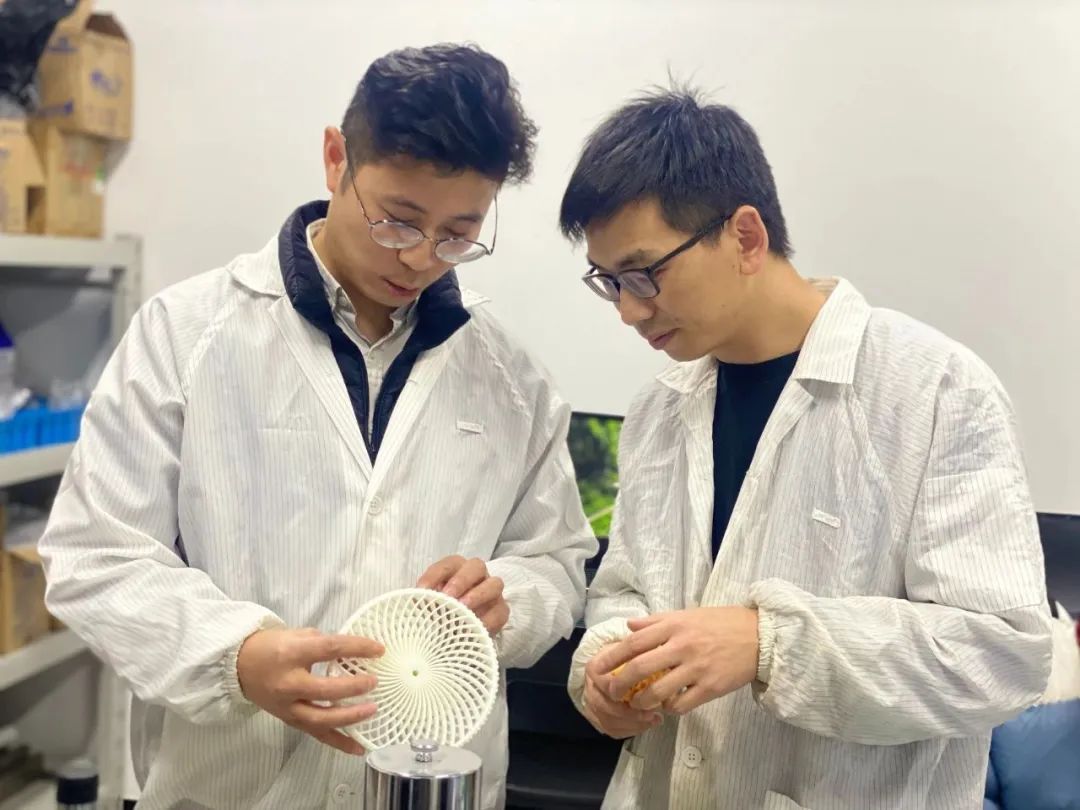 联泰科技“单振镜3D打印设备”项目获评荣誉