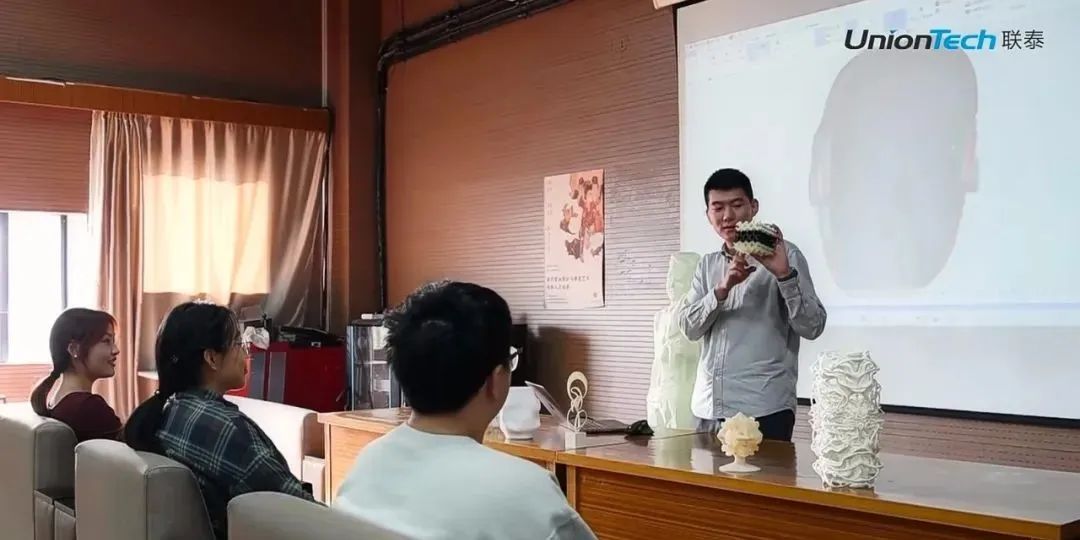 教育行业使用的3D打印机生产厂家